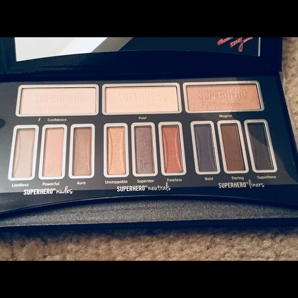 It Cosmetics Brand New Superhero Shadow Palette - Picture 4 of 5